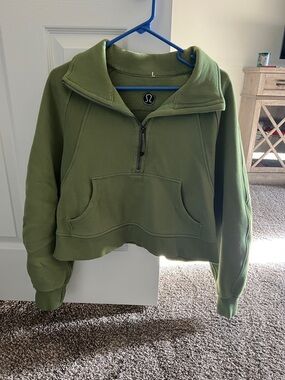 Lululemon funnel neck scuba